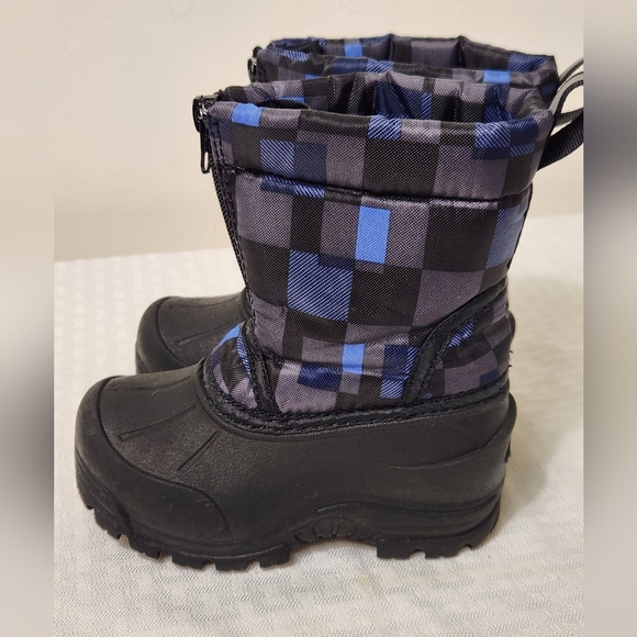 Northside Kid's Black Winter Boots Size 7. #Z14 - Picture 3 of 11